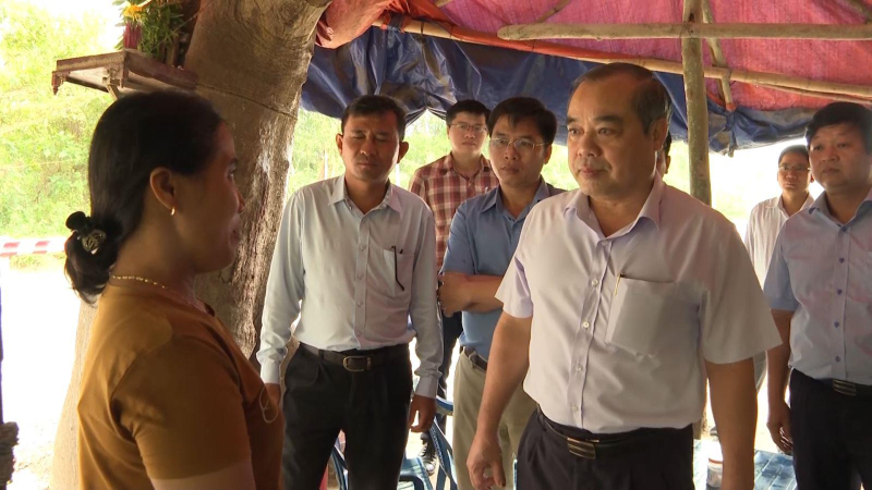 Kiểm tra dự án khu du lịch văn hóa Thiên Ấn và nâng cấp sân vận động tỉnh