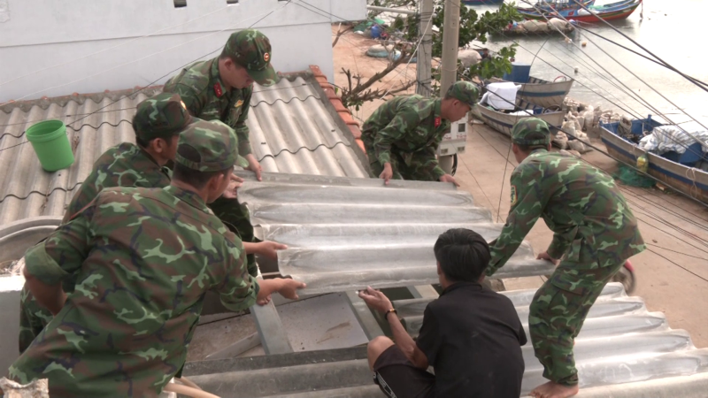 Lý Sơn khẩn trương khắc phục thiệt hại sau bão