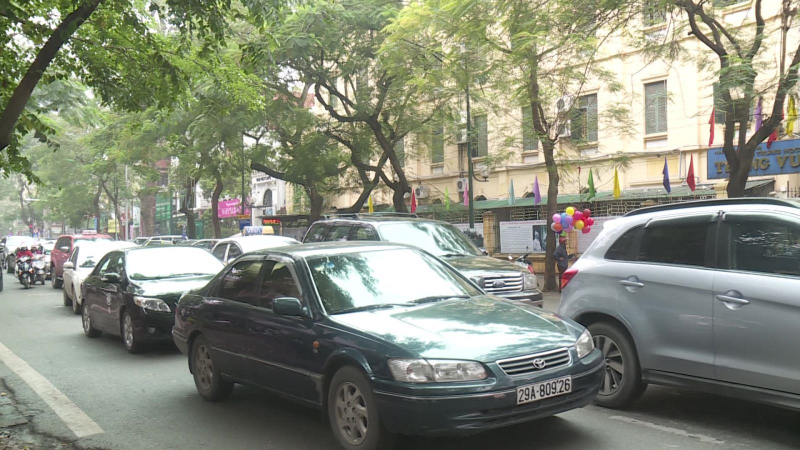 Đề xuất nâng giá mua xe công