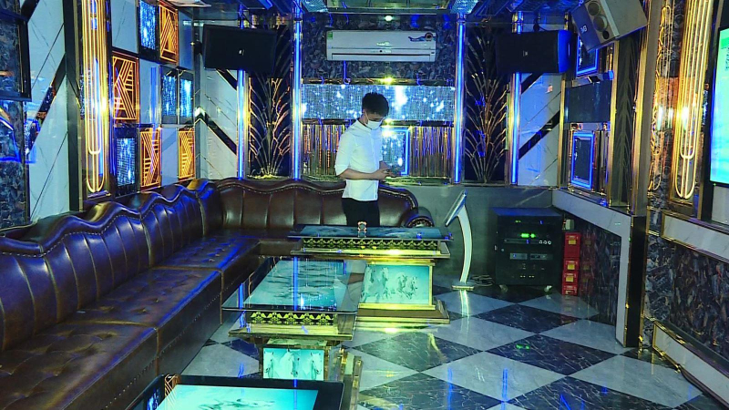 Nhiều quán karaoke vắng khách sau hàng loạt vụ hỏa hoạn