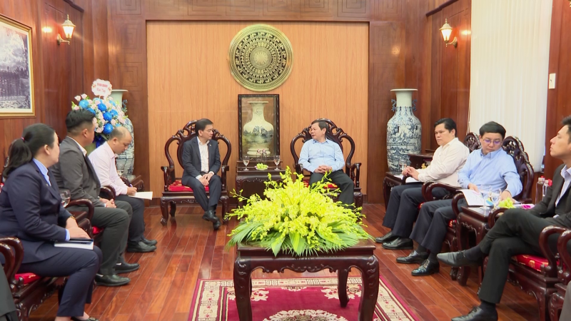 Chủ tịch UBND tỉnh tiếp Lãnh đạo Tập đoàn Sembcorp