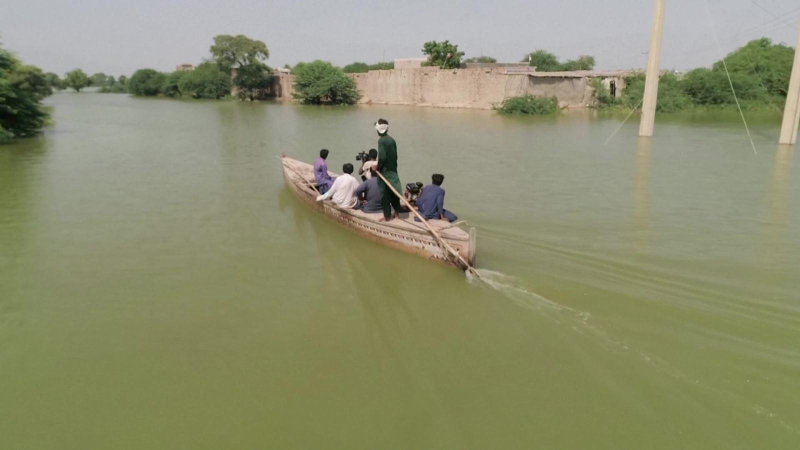 30% lãnh thổ Pakistan chìm trong biển nước