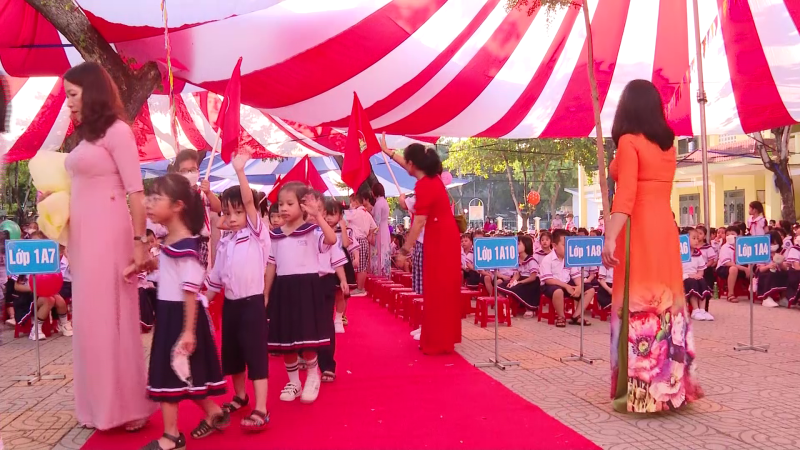 Rộn ràng ngày hội khai trường