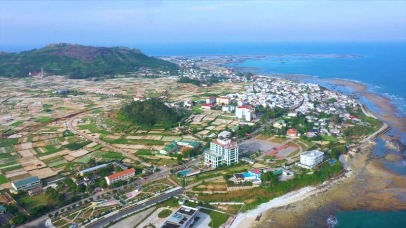 Quảng Ngãi đưa du lịch từng bước trở thành ngành kinh tế mũi nhọn