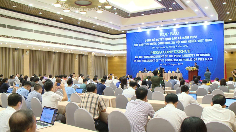 Hơn 2.400 phạm nhân được đặc xá dịp 2/9