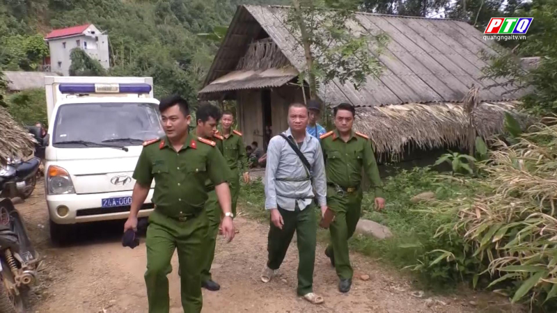 Bắt người cho thuốc trừ cỏ vào nước