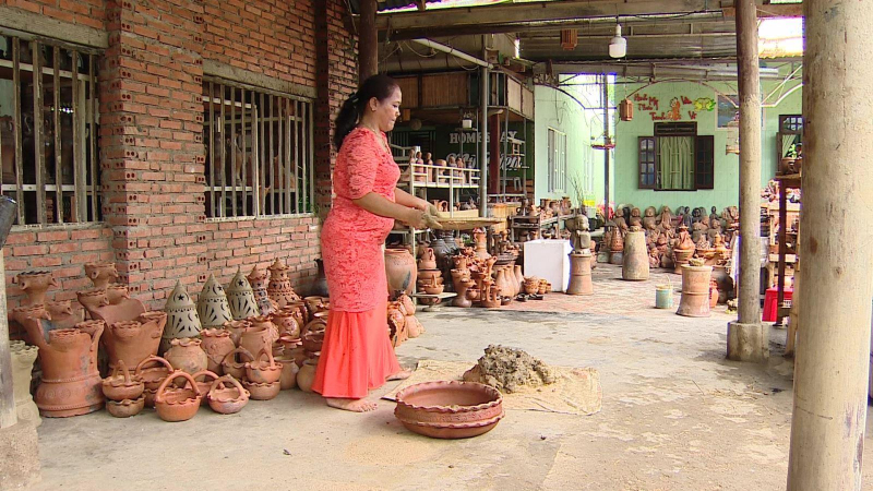 Ph&aacute;t huy bản sắc văn h&oacute;a n&acirc;ng cao đời sống đồng b&agrave;o Chăm