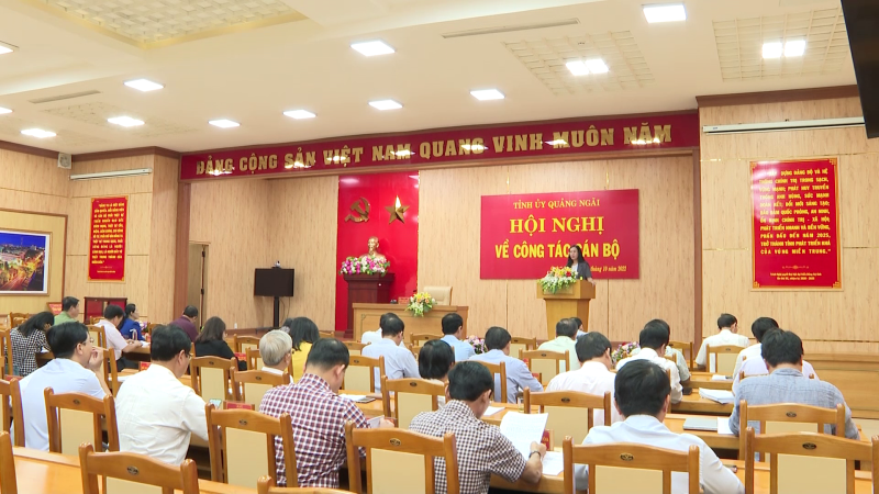 Tỉnh ủy Quảng Ng&atilde;i hội nghị thi h&agrave;nh kỷ luật đảng