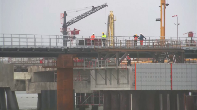 Quốc hội Đức phê chuẩn gói cứu trợ 200 tỷ euro