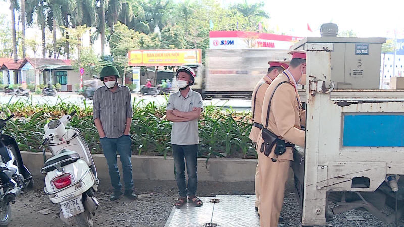 Đề xuất CSGT kh&ocirc;ng cần ch&agrave;o người thiếu văn h&oacute;a