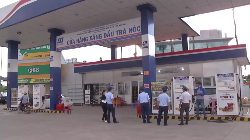 Bộ C&ocirc;ng Thương đề xuất giải ph&aacute;p hỗ trợ doanh nghiệp xăng dầu
