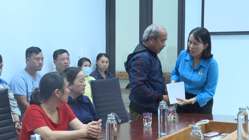 Thăm hỏi, động viên đoàn viên công đoàn Công ty Cổ phần thuỷ điện Trà Bồng