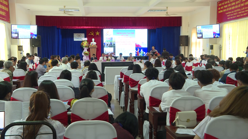 Hội thảo khoa học về c&aacute;c nh&acirc;n tố t&aacute;c động đến &yacute; tưởng khởi nghiệp của sinh vi&ecirc;n
