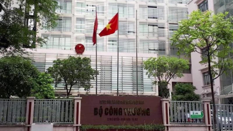 Bộ C&ocirc;ng Thương họp với Doanh nghiệp về cung ứng xăng dầu