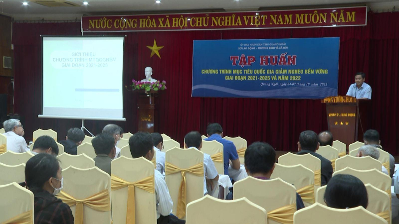 Tập huấn triển khai chương trình mục tiêu quốc gia giảm nghèo bền vững