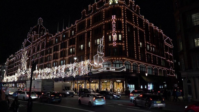 Châu Âu đón Giáng sinh trong tiết kiệm