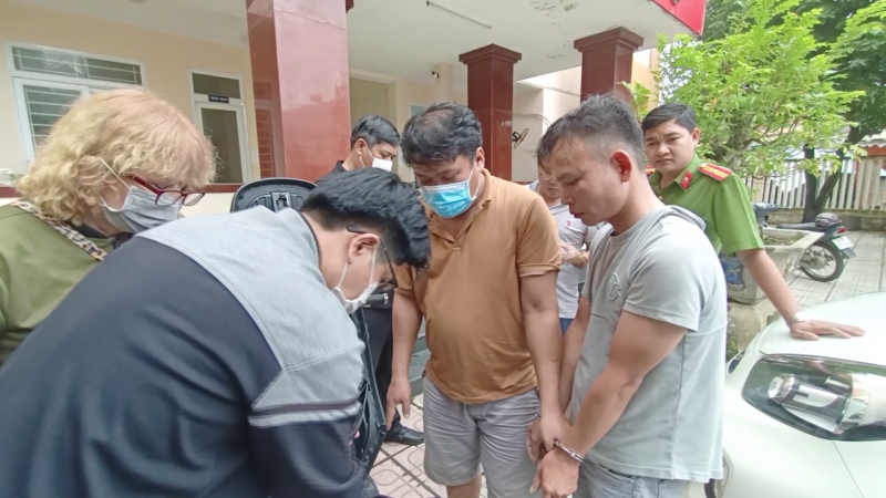 Bắt thanh niên mua bán chất cấm