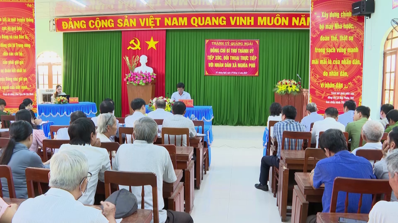 Bí thư Thành ủy Ngô Văn Trọng đối thoại với người dân xã Nghĩa Phú