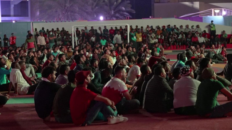 Niềm vui World Cup 2022 của lao động nhập cư ở Qatar