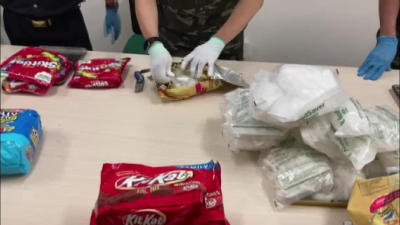 Bắt gần 26 kg ma túy "núp bóng" quà chuyển phát nhanh