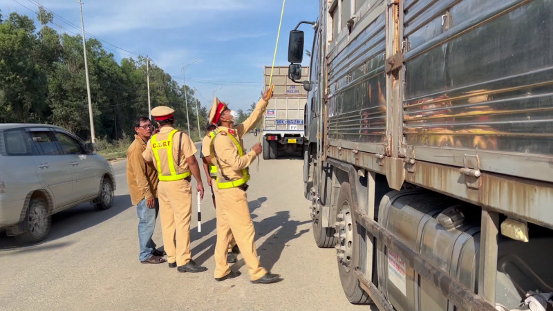 Người đứng đầu cấp ủy chịu tr&aacute;ch nhiệm về an to&agrave;n giao th&ocirc;ng