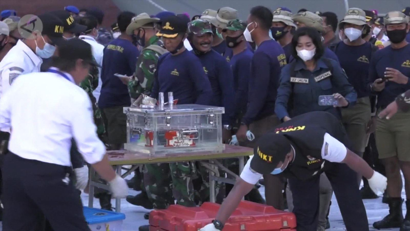 Indonesia c&ocirc;ng bố nguy&ecirc;n nh&acirc;n tai nạn m&aacute;y bay