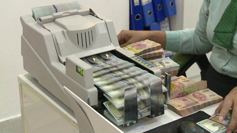 Kh&ocirc;ng c&ograve;n ng&acirc;n h&agrave;ng huy động l&atilde;i suất tr&ecirc;n 10%