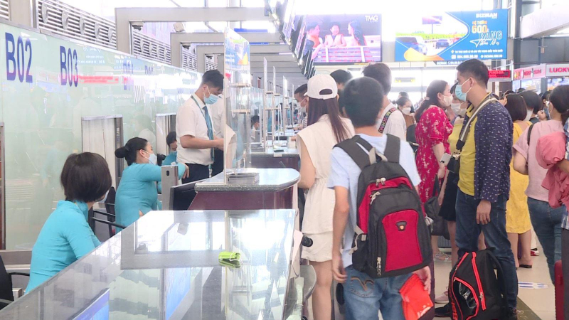 Mở bán vé máy bay Tết Nguyên đán 2023