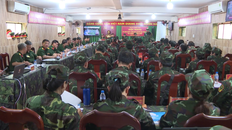N&acirc;ng cao chất lượng c&ocirc;ng t&aacute;c quốc ph&ograve;ng, qu&acirc;n sự địa phương