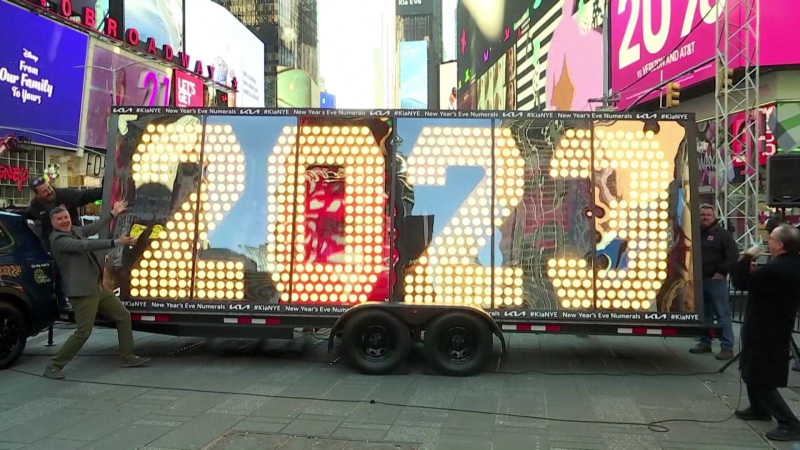 Quảng trường Times Square chào đón năm mới