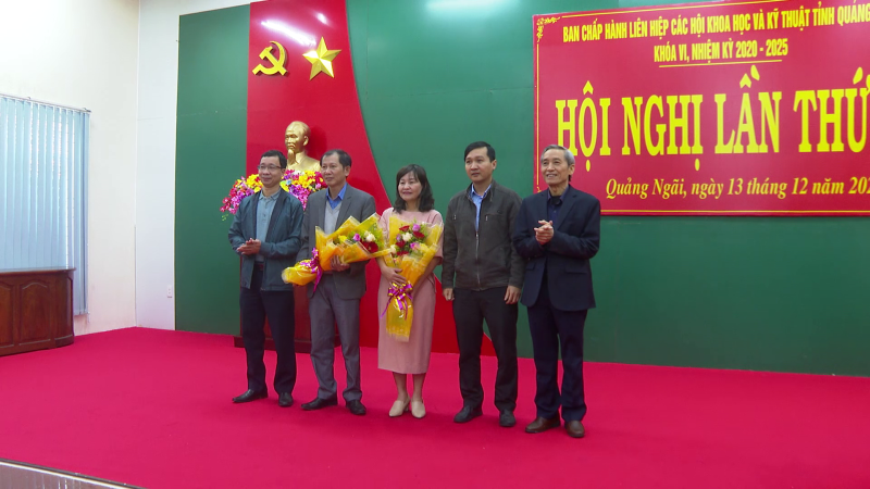 B&agrave; B&ugrave;i Thị Hạnh giữ chức Ph&oacute; Chủ tịch Li&ecirc;n hiệp c&aacute;c Hội khoa học v&agrave; Kỹ thuật tỉnh Quảng Ng&atilde;i