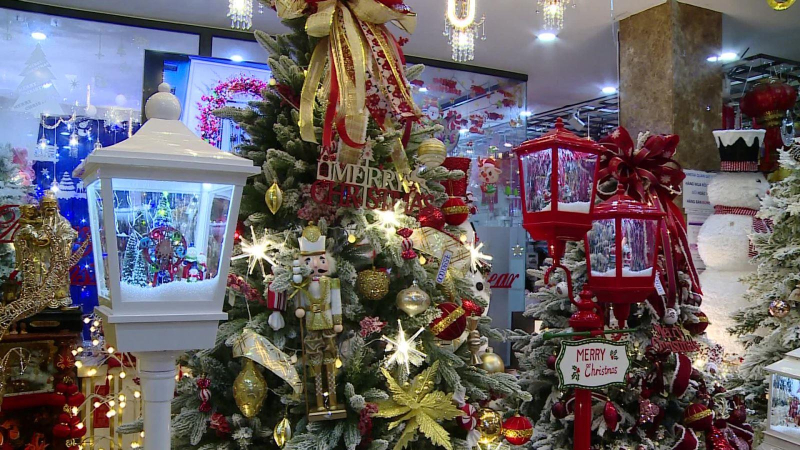 Sôi động thị trường giáng sinh