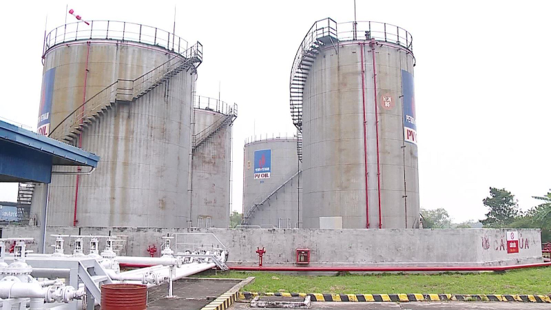 Tăng nhập khẩu xăng dầu đến năm sau