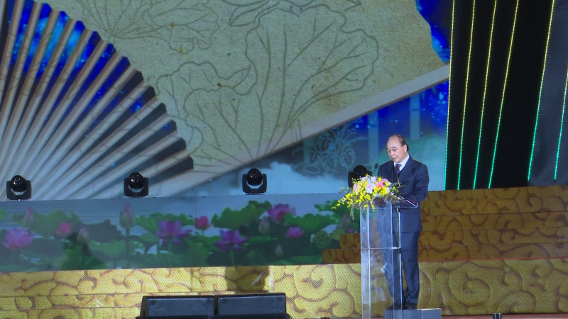 Lễ vinh danh Nữ sĩ Hồ Xu&acirc;n Hương