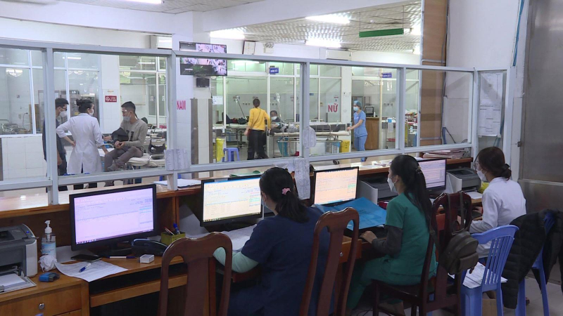 Hơn 400 ca kh&aacute;m, cấp cứu do ph&aacute;o nổ