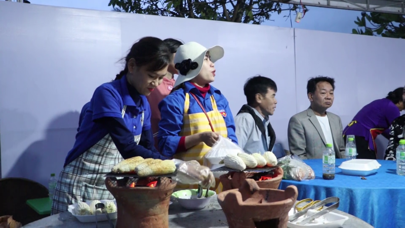 Ấn tượng lễ hội ẩm thực “An Khê sóng hát”