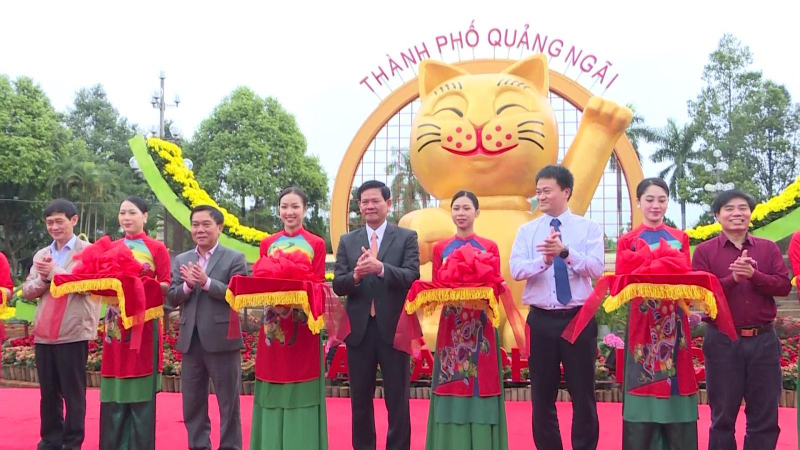 Khai mạc vườn hoa Ba Tơ xu&acirc;n Qu&yacute; M&atilde;o 2023