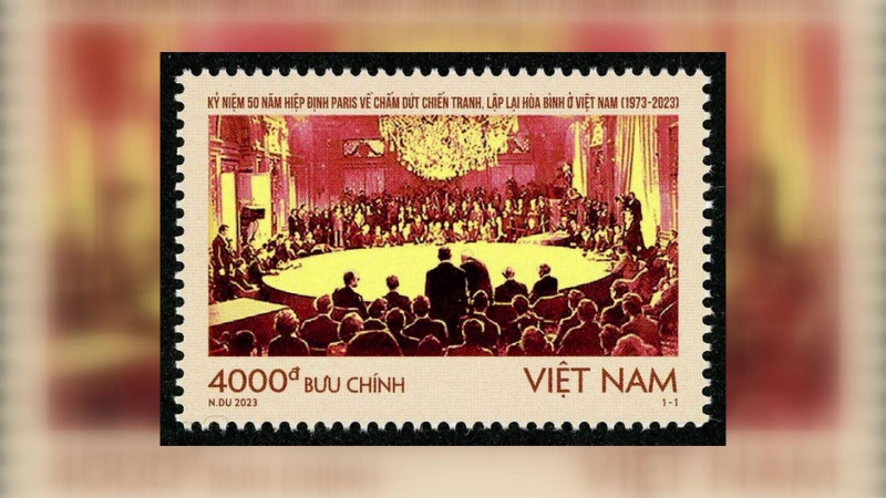 Ph&aacute;t h&agrave;nh bộ tem kỷ niệm 50 năm Hiệp định Paris