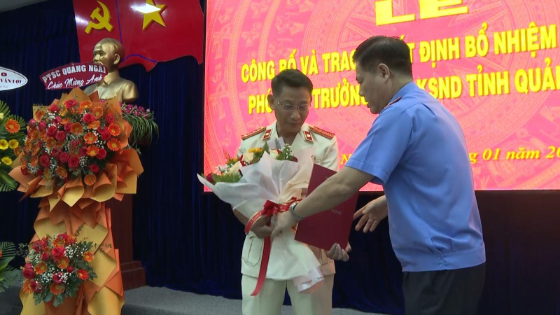 Trao quyết định bổ nhiệm Phó Viện trưởng Viện Kiểm sát Nhân dân tỉnh Quảng Ngãi