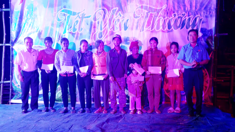 “Xuân đoàn kết, Tết yêu thương”