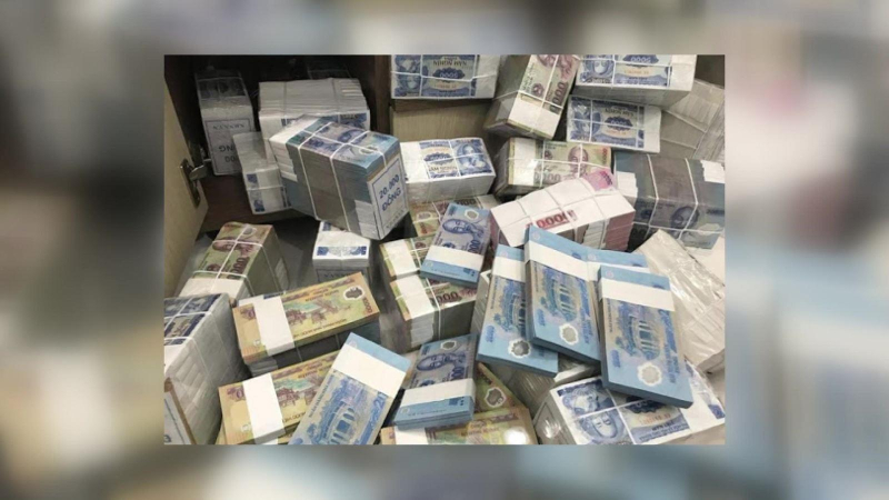 Đổi tiển lẻ, tiền mới để thu lời là trái pháp luật