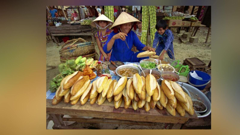 B&aacute;nh m&igrave; Việt Nam - top 6 m&oacute;n ăn đường phố ngon nhất