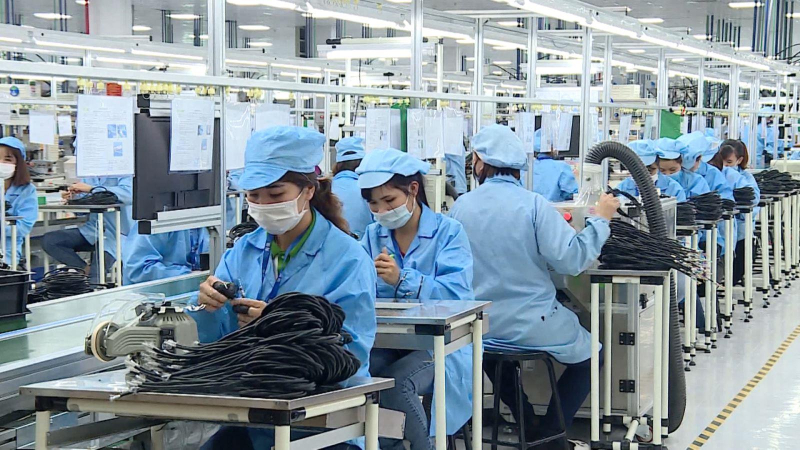 Đề xuất giảm, gia hạn thuế, phí