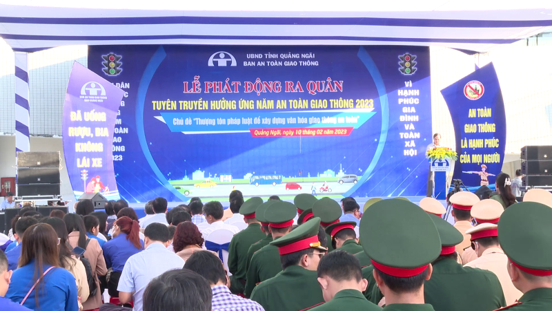 Ra qu&acirc;n Năm an to&agrave;n giao th&ocirc;ng năm 2023
