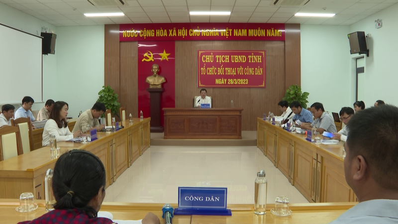 Chủ tịch UBND tỉnh Đặng Văn Minh đối thoại công khai với công dân