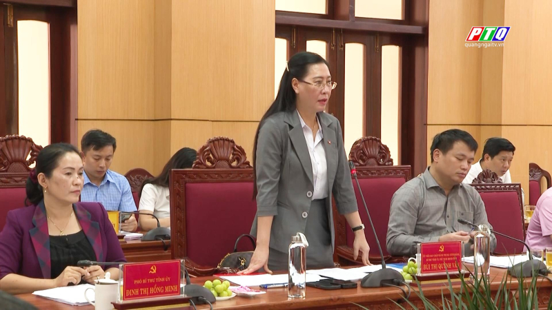 Ban Thường vụ Tỉnh ủy Quảng Ng&atilde;i l&agrave;m việc với Ban c&aacute;n sự Đảng UBND tỉnh