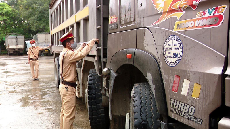 Quản lý nghiêm kinh doanh vận tải hàng hóa