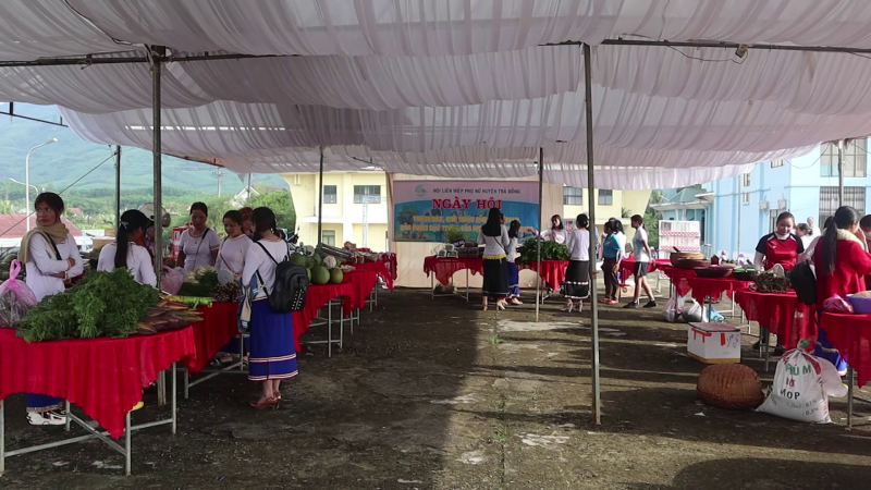 Ngày hội trưng bày, giới thiệu sản phẩm đặc trưng huyện Trà Bồng