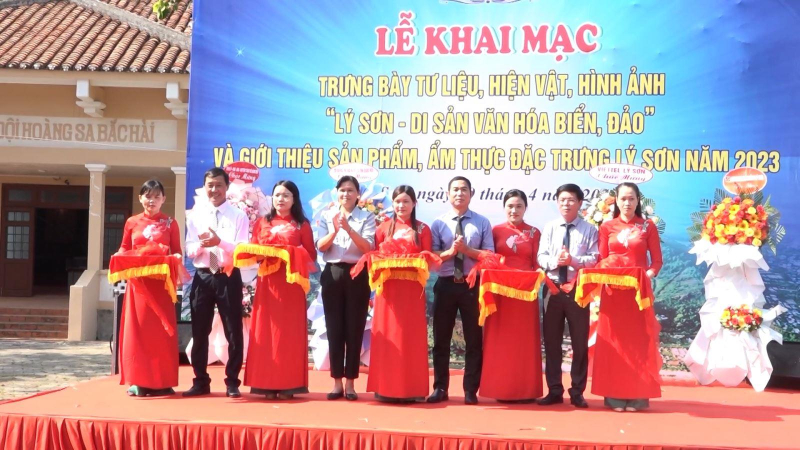 Trưng b&agrave;y tư liệu, hiện vật, h&igrave;nh ảnh &ldquo; L&yacute; Sơn -Di sản văn h&oacute;a văn h&oacute;a biển, đảo&rdquo;