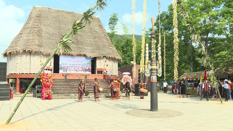 Sôi nổi liên hoan văn hoá Cơ Tu ở Đà Nẵng